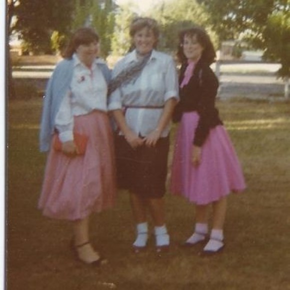 Meet your Posher, Tracy - Picture 1 of 1